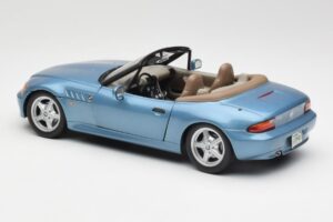BMW Z3 E36/7 James Bond Goldeneye Blu Metallizzato UT Models 1:18 180024336 Pressofusione — immagine 7 di 8