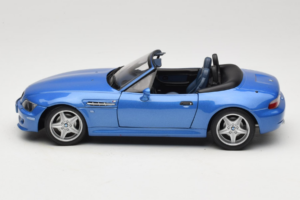 BMW Z3 M Roadster Blu Edizione Concessionaria UT Models 1:18 80439422939 Pressofusione — immagine 4 di 8