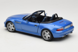 BMW Z3 M Roadster Blu Edizione Concessionaria UT Models 1:18 80439422939 Pressofusione — immagine 7 di 8
