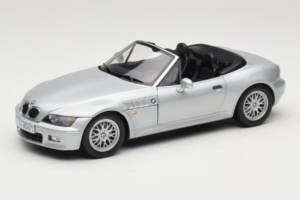 BMW Z3 Roadster 1.8 Argento Edizione Concessionaria UT Models 1:18 80439411712 Pressofusione