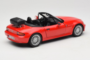 BMW Z3 Roadster 1.9 Rosso Edizione Concessionaria UT Models 1:18 80439423068 Pressofusione — immagine 3 di 8