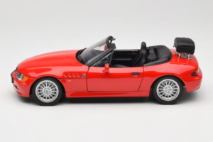 BMW Z3 Roadster 1.9 Rosso Edizione Concessionaria UT Models 1:18 80439423068 Pressofusione — immagine 4 di 8