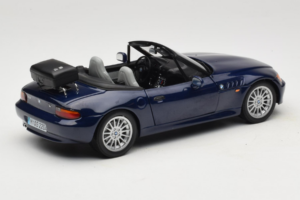 BMW Z3 Roadster Blu Edizione Concessionaria UT Models 1:18 80439422186 Pressofusione — immagine 3 di 8