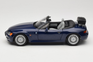 BMW Z3 Roadster Blu Edizione Concessionaria UT Models 1:18 80439422186 Pressofusione — immagine 4 di 8