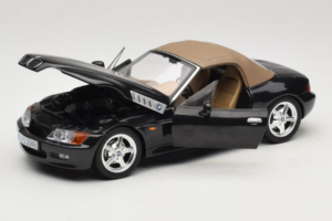 BMW Z3 Roadster Verde Edizione Concessionaria UT Models 1:18 80439411711 Pressofusione — immagine 2 di 8
