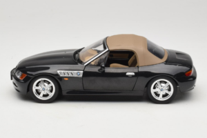BMW Z3 Roadster Verde Edizione Concessionaria UT Models 1:18 80439411711 Pressofusione — immagine 4 di 8