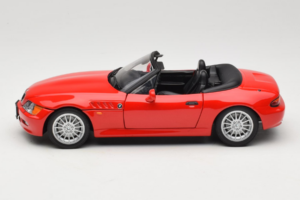 BMW Z3 Roadster Rosso Edizione Concessionaria UT Models 1:18 80439422185 Pressofusione — immagine 4 di 8
