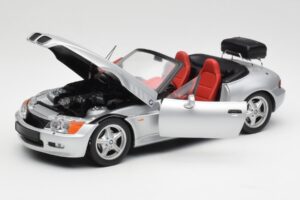 BMW Z3 Roadster Con Portabagagli Argento UT Models 1:18 20407 Pressofusione — immagine 2 di 8