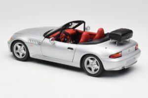 BMW Z3 Roadster Con Portabagagli Argento UT Models 1:18 20407 Pressofusione — immagine 7 di 8