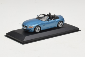 BMW Z4 E85 Cabriolet Light Blue Metallic Minichamps 1:43 BMW016 Pressofusione — immagine 2 di 4