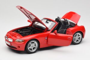 BMW Z4 E85 Roadster Rosso Bburago 1:18 34046 Pressofusione — immagine 2 di 8