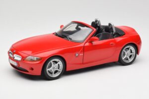 BMW Z4 E85 Roadster Rosso Bburago 1:18 34046 Pressofusione