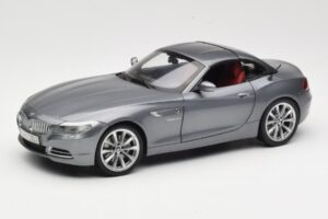 BMW Z4 E89 sDrive 35i Space Grey Metallic Kyosho 1:18 80432147085 Pressofusione