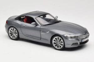 BMW Z4 E89 sDrive 35i Space Grey Metallic Kyosho 1:18 80432147085 Pressofusione — immagine 6 di 8