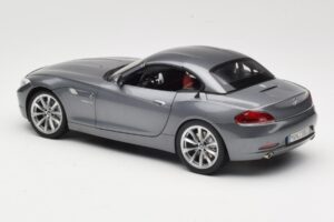 BMW Z4 E89 sDrive 35i Space Grey Metallic Kyosho 1:18 80432147085 Pressofusione — immagine 7 di 8