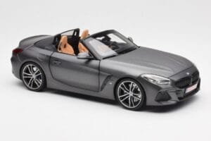 BMW Z4 G29 Grigio Metallic Norev 1:18 183270 Pressofusione — immagine 6 di 8