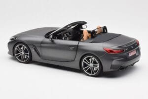 BMW Z4 G29 Grigio Metallic Norev 1:18 183270 Pressofusione — immagine 7 di 8