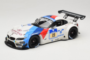 BMW Z4 GT3 #19 Team Schubert J. Muller / D. Muller ADAC 24 Hours Nurburgring 2013 Minichamps 1:18 151132319 Pressofusione