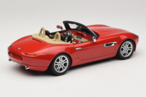 BMW Z8 Rosso Minichamps 1:18 155024230 Pressofusione — immagine 2 di 6