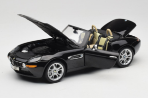 BMW Z8 Nero Kyosho 1:18 80439411729 Pressofusione — immagine 2 di 9