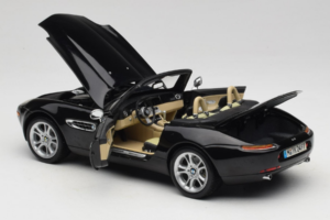 BMW Z8 Nero Kyosho 1:18 80439411729 Pressofusione — immagine 5 di 9