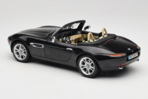 BMW Z8 Nero Kyosho 1:18 80439411729 Pressofusione — immagine 6 di 9