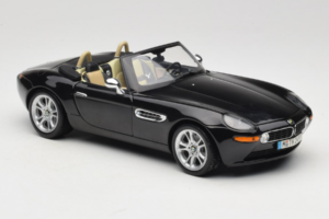 BMW Z8 Nero Kyosho 1:18 80439411729 Pressofusione — immagine 7 di 9