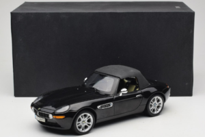 BMW Z8 Nero Kyosho 1:18 80439411729 Pressofusione — immagine 8 di 9