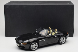 BMW Z8 Nero Kyosho 1:18 80439411729 Pressofusione — immagine 9 di 9