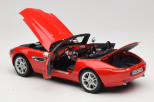 BMW Z8 Rosso Kyosho 1:18 80439411730 Pressofusione — immagine 6 di 9