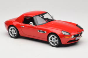 BMW Z8 Rosso Kyosho 1:18 80439411730 Pressofusione — immagine 7 di 9