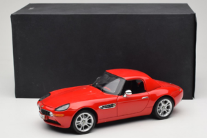 BMW Z8 Rosso Kyosho 1:18 80439411730 Pressofusione — immagine 9 di 9