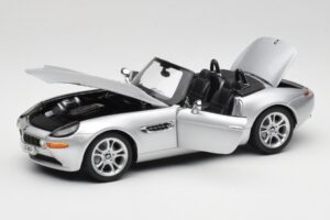 BMW Z8 E52 Cabriolet Argento Kyosho 1:18 80432411551 Pressofusione — immagine 2 di 8