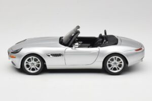 BMW Z8 E52 Cabriolet Argento Kyosho 1:18 80432411551 Pressofusione — immagine 4 di 8