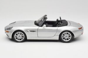BMW Z8 E52 Titanium Silver Maisto 1:18 536896 Pressofusione — immagine 4 di 8