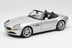 BMW Z8 E52 Titanium Silver Maisto 1:18 536896 Pressofusione