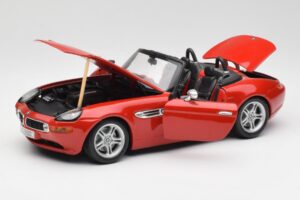 BMW Z8 E52 Rosso Metallizzato Bburago 1:18 18-12032 Pressofusione — immagine 2 di 8