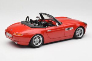 BMW Z8 E52 Rosso Metallizzato Bburago 1:18 18-12032 Pressofusione — immagine 3 di 8