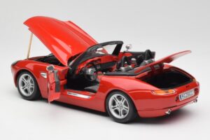 BMW Z8 E52 Rosso Metallizzato Bburago 1:18 18-12032 Pressofusione — immagine 5 di 8