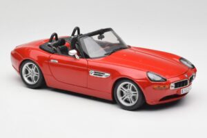 BMW Z8 E52 Rosso Metallizzato Bburago 1:18 18-12032 Pressofusione — immagine 6 di 8