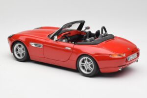 BMW Z8 E52 Rosso Metallizzato Bburago 1:18 18-12032 Pressofusione — immagine 7 di 8