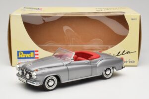 Borgward Isabella Cabriolet Argento Revell 1:18 8411 Pressofusione — immagine 8 di 8
