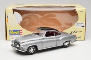 Borgward Isabella Coupé Grigio & Nero Revell 1:18 8989 Pressofusione — immagine 2 di 8