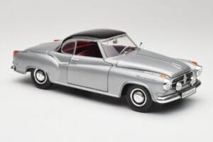 Borgward Isabella Coupé Grigio & Nero Revell 1:18 8989 Pressofusione — immagine 6 di 8