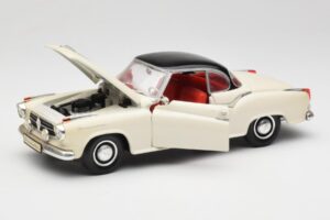 Borgward Isabella Coupe Bianco Revell 1:18 8859 Pressofusione — immagine 2 di 8