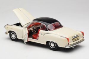 Borgward Isabella Coupe Bianco Revell 1:18 8859 Pressofusione — immagine 5 di 8