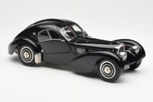 Bugatti 57SC Atlantic Nero CMC 1:18 M-085 Pressofusione — immagine 4 di 6