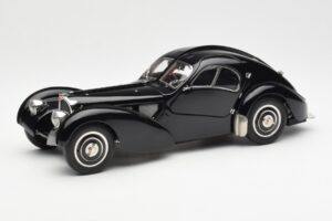 Bugatti 57SC Atlantic Nero CMC 1:18 M-085 Pressofusione