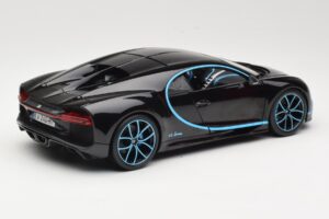 Bugatti Chiron Nero & Blu Bburago 1:18 18-11040BK Pressofusione — immagine 3 di 8