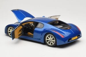 Bugatti EB 18.3 Chiron Blu AUTOart 1:18 70911 Pressofusione — immagine 5 di 8